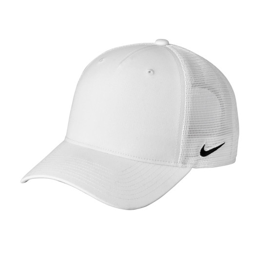 Nike Snapback Mesh Trucker Cap