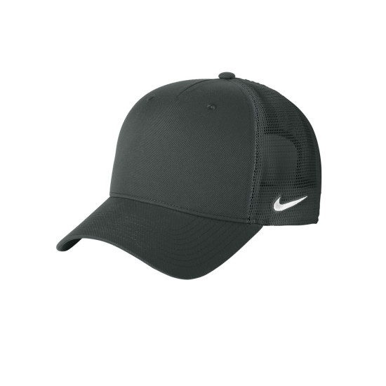 Nike Snapback Mesh Trucker Cap