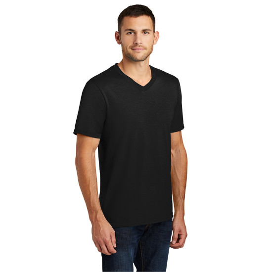District ® Very Important Tee ® V-Neck