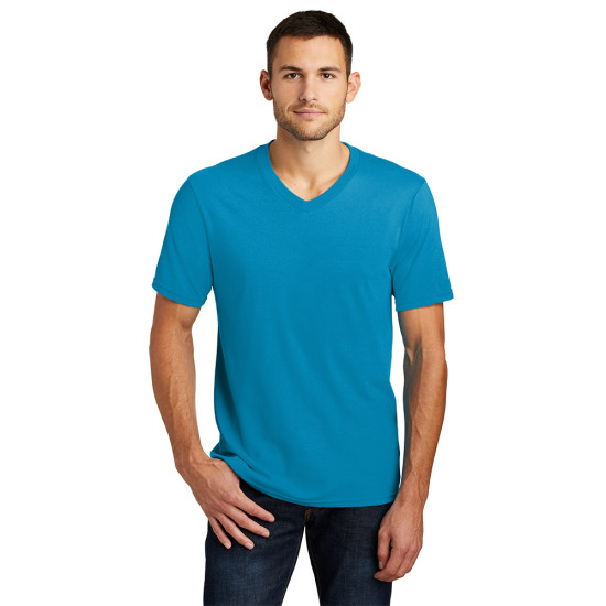 District ® Very Important Tee ® V-Neck