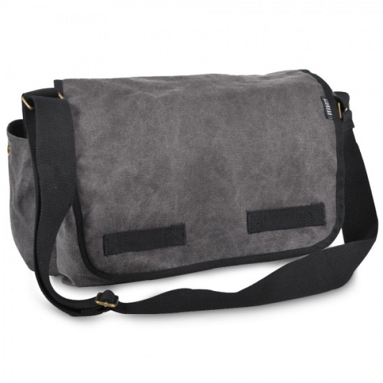 Roomy Canvas Messenger